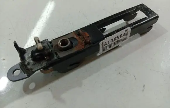 Volkswagen PASSAT B5 Seat belt adjustment rail 3B0857819