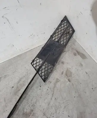BMW 5 E60 E61 Front bumper lower grill 7178098 11460915