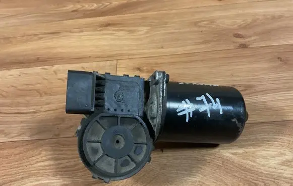 Hyundai Coupe Wiper motor