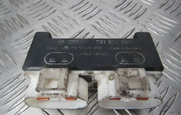 Volkswagen Transporter - Caravelle T4 Coolant fan relay 701919506