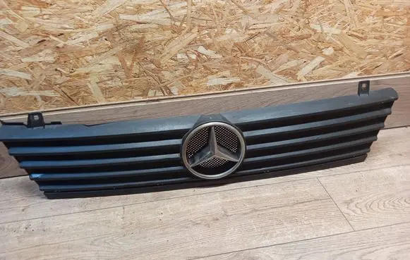 Mercedes-Benz Vito Viano W639 Front grill A6388880415