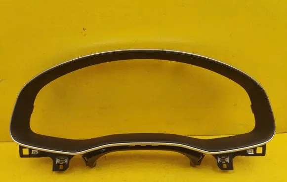 Audi Q8 Dashboard trim 4M8857116