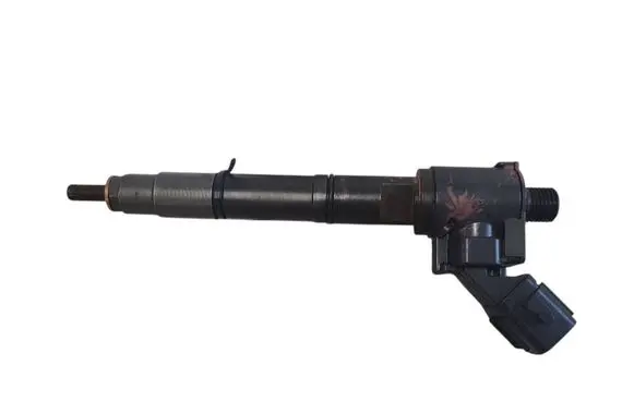 Volvo V40 Fuel injector 31452115