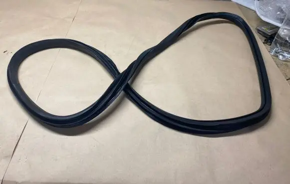 Volvo V40 Rubber seal rear door 31385196
