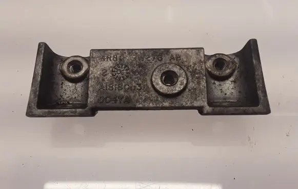 Ford Mondeo Mk III Engine mounting bracket 4R8Q9W276AB