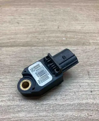 Toyota Avensis T270 Airbag deployment crash/impact sensor 8983105040 0250015466