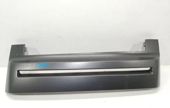 Land Rover Defender Front bumper upper radiator grill L8B2-17820-A