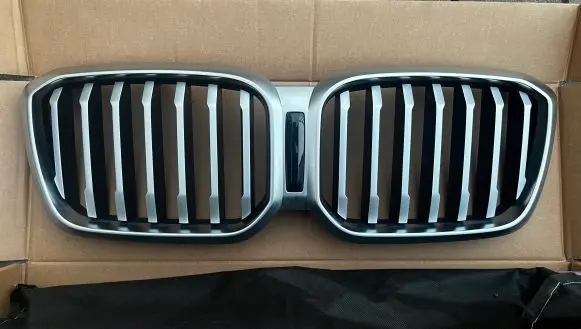 BMW X3 G01 Front bumper upper radiator grill 10627111 40505404DE