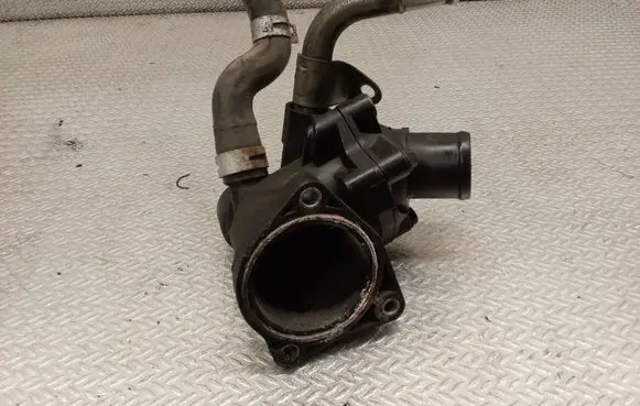 Toyota Avensis T250 Thermostat/thermostat housing 163200R011A