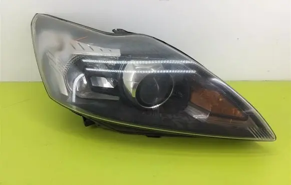 Ford Focus Headlight/headlamp 8M51-13D152-CD