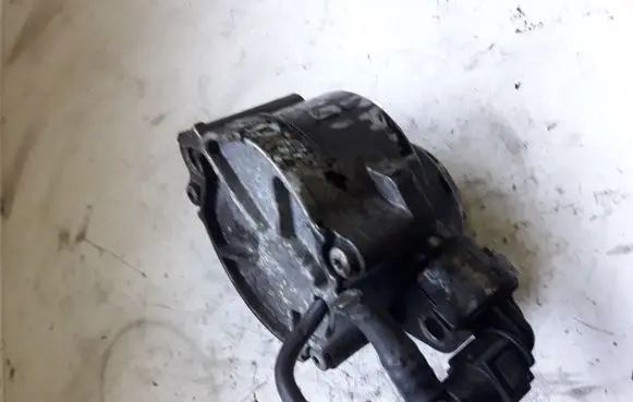 Mazda 3 I Vacuum pump