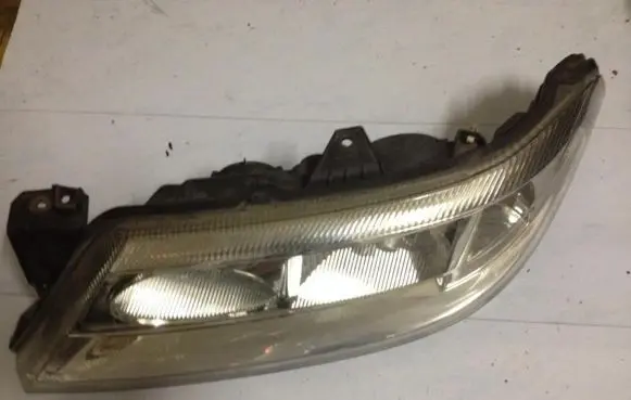 Renault Laguna II Headlight/headlamp 8200002846 9004689