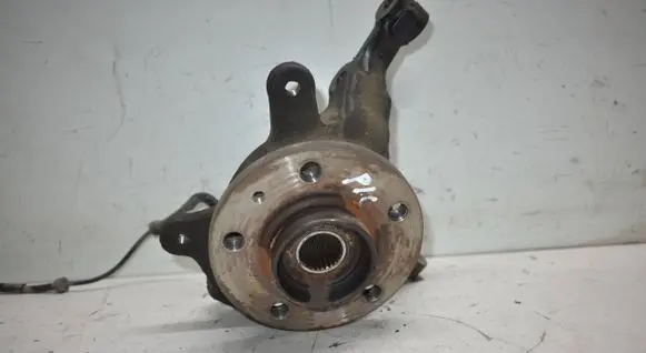 Opel Vivaro Front wheel hub 551693