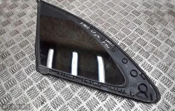 Jaguar F-Pace Rear side window E143R011604