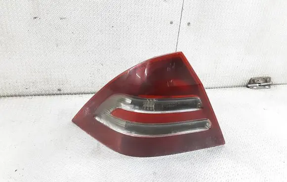 Mercedes-Benz C W203 Rear/tail lights
