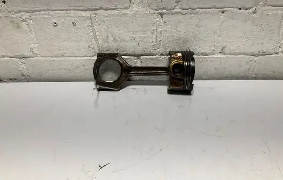 BMW 3 E90 E91 Piston with connecting rod 