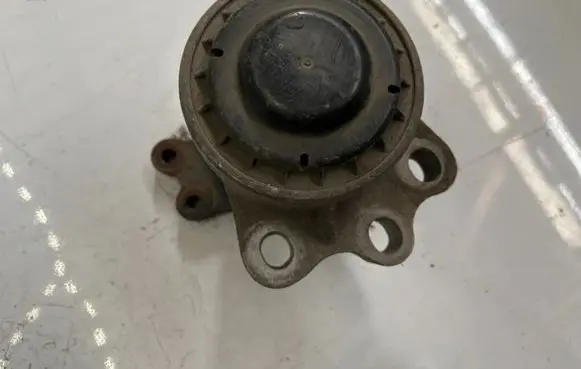 Ford Transit Custom Engine mount bracket BK216F012AD