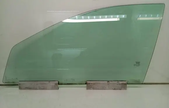 Volvo XC70 Front door window glass four-door 43R001106 DOT57M53AS2