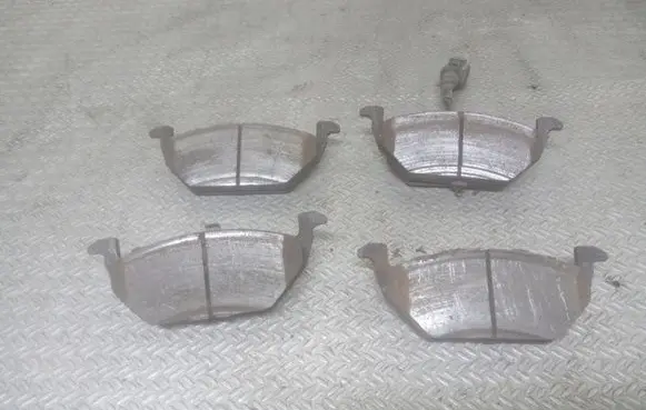 Seat Leon (1M) Brake pads (front) 