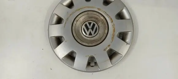 Volkswagen PASSAT B5.5 R15 wheel hub/cap/trim 3B0601147