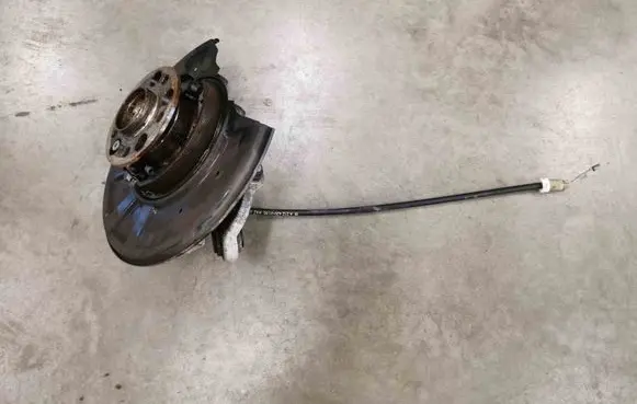 Mercedes-Benz E W212 Front wheel hub