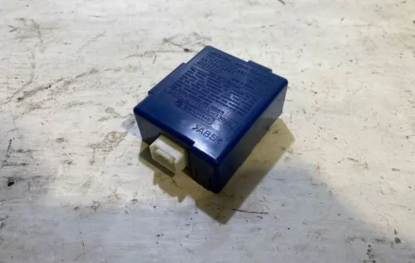 Lexus RX 330 - 350 - 400H Door central lock control unit/module 2513000601 8974148120