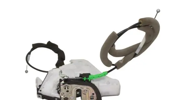 Nissan Juke II F16 Coupe door lock (next to the handle) 