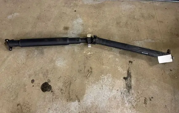 BMW 5 F10 F11 Drive shaft (set) 7631365