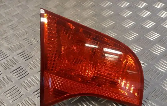 Audi A4 S4 B7 8E 8H Tailgate rear/tail lights 8E9945093