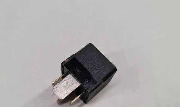 Volvo V70 Other relay 9441158 4RA00779301