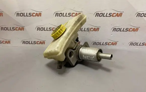 Volkswagen PASSAT B5.5 Master brake cylinder 8E0611301E 320670094