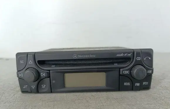 Mercedes-Benz A W168 Radio/CD/DVD/GPS head unit A1708200386