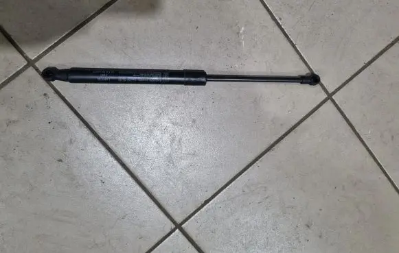 Fiat 500L Front bonnet/hood damper/strut 51923979