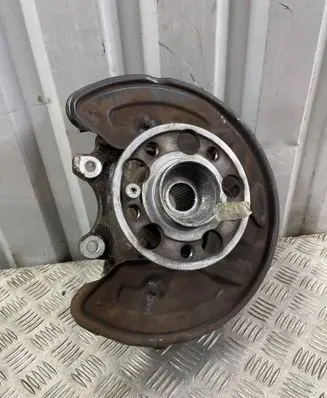 Mercedes-Benz GLC C253 Rear wheel hub spindle/knuckle 