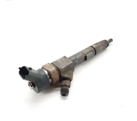 Volvo S40, V40 Fuel injector 0445110021 7700111014
