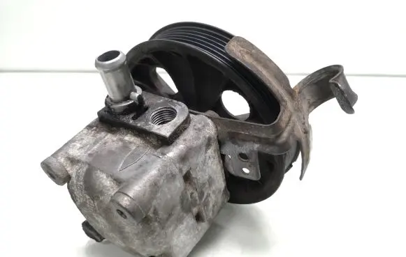 Volvo XC70 Power steering pump 9485757 7611332112