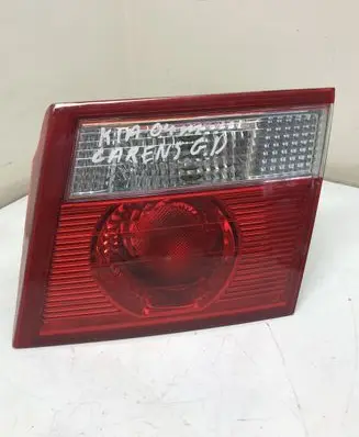 KIA Carens I Tailgate rear/tail lights