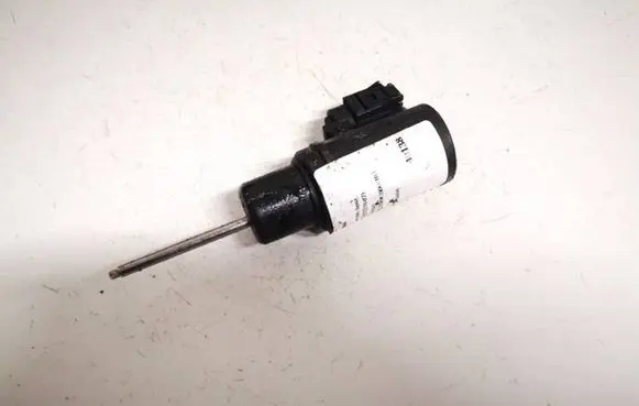 Mercedes-Benz C W203 Brake pedal sensor switch 10631890591