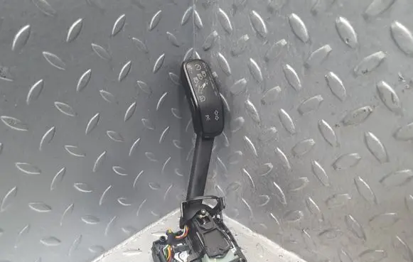 Seat Ibiza V (KJ) Indicator stalk
