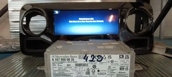 Mercedes-Benz GLE W167 Radio/GPS head unit trim A1679000835