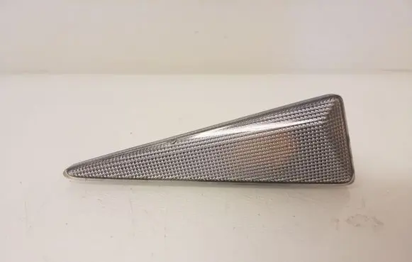 Renault Scenic II - Grand scenic II Front fender indicator light 8200027150