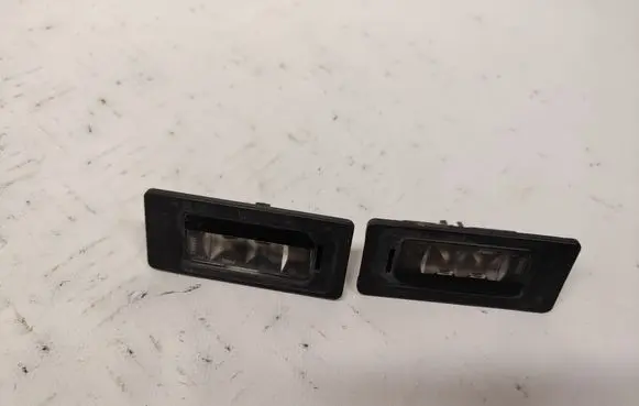 Volkswagen PASSAT B7 Number plate light 185001