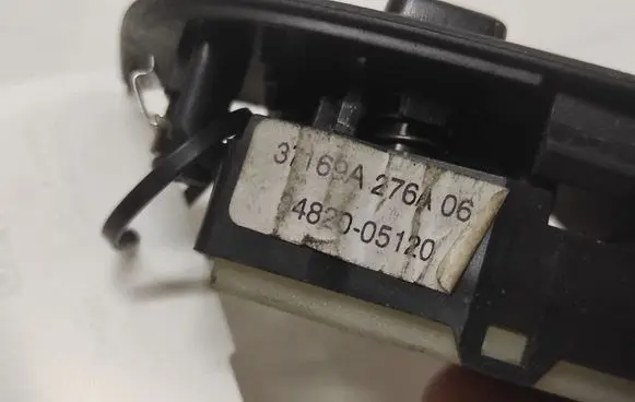 Toyota Auris 150 Electric window control switch 8482005120