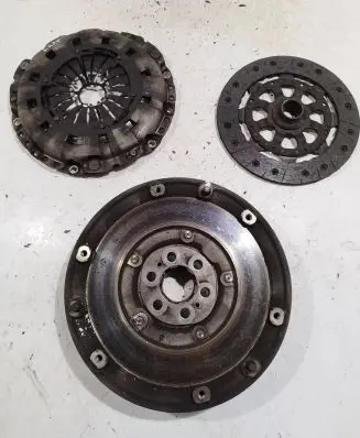 BMW 1 E81 E87 Clutch set kit 21217515086