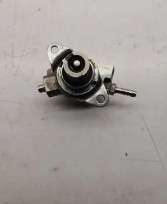 Volkswagen Jetta USA Fuel injection high pressure pump 7501646