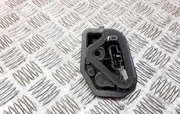 Citroen C5 Tail light bulb cover holder vp8x8x13n005aa