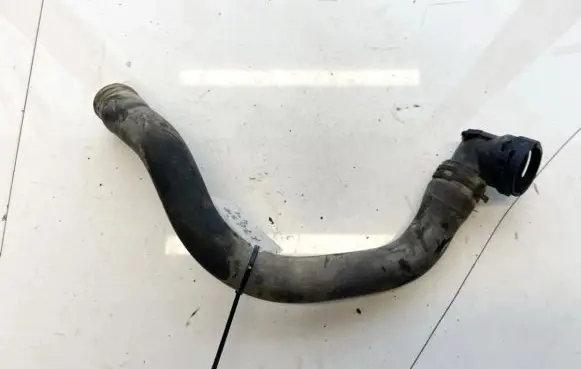 Volkswagen Golf V Engine coolant pipe/hose