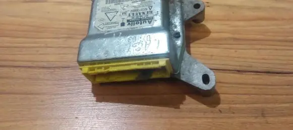 Renault Laguna II Airbag control unit/module 601958800 8200138952