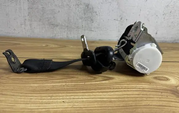 Ford S-MAX Rear seatbelt 9611B69A