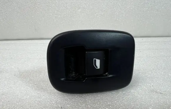 Peugeot 2008 I Electric window control switch 98242552ZD